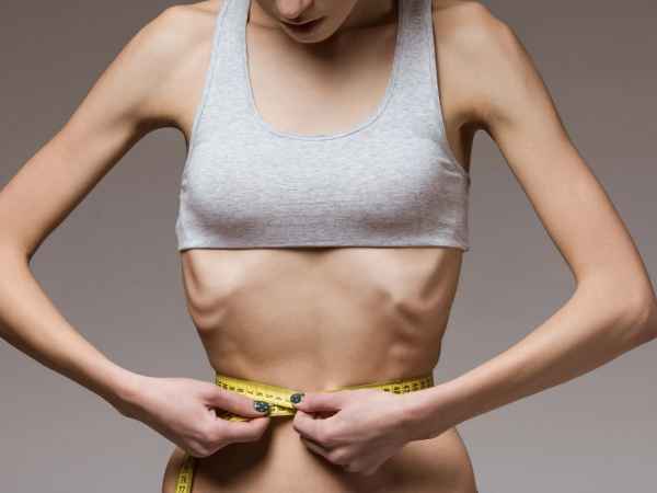 Девушка с анорексией Девушка с анорексией